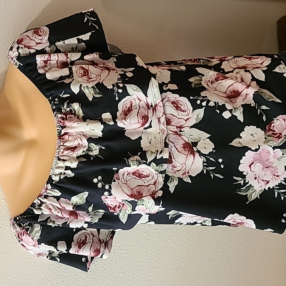 Women's black top with roses size Medium by Timing